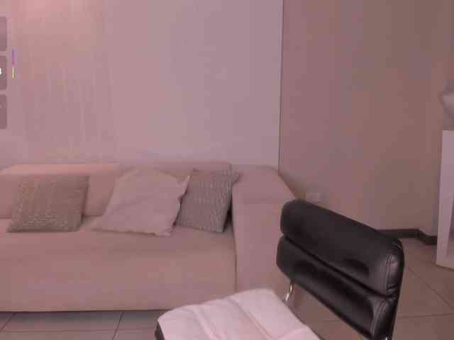 MilaVelvet webcam
