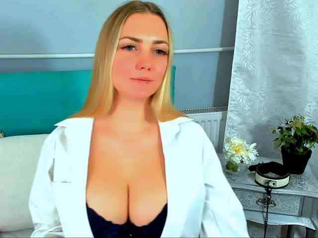 模特: EliseBlondeX
