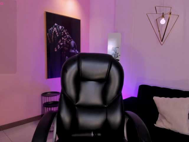 EmilyCarter's BongaCams show and profile