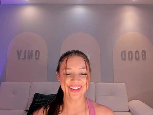EmilyCarter live cam on BongaCams