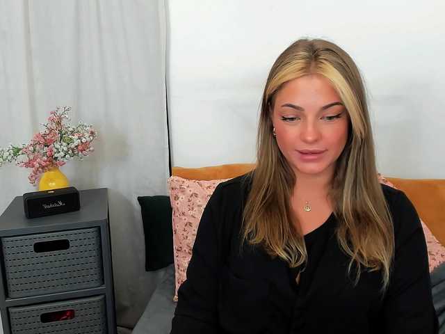 LilyTop live cam on BongaCams