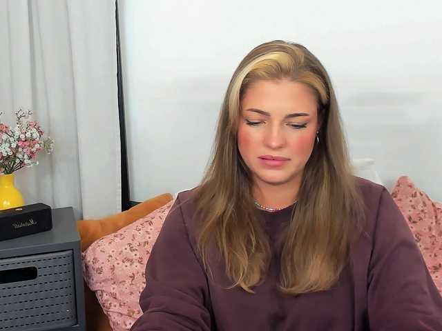 LilyTop live cam on BongaCams