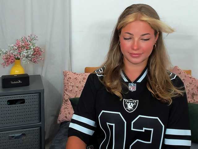 LilyTop live cam on BongaCams