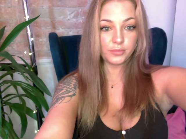 LilyTop live cam preview