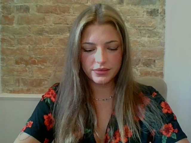 LilyTop live webcam show