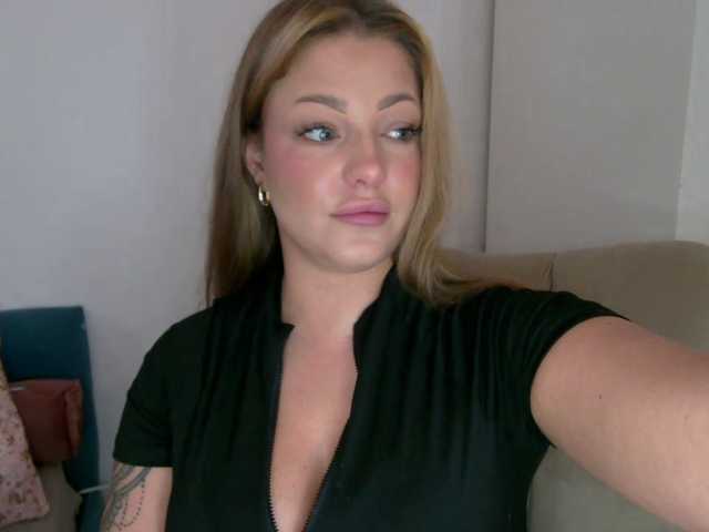 LilyTop live cam on BongaCams