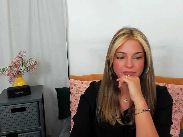 LilyTop live cam on BongaCams