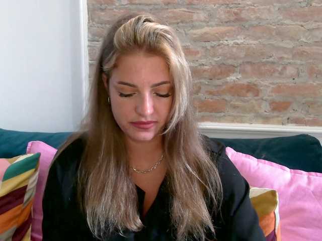 LilyTop live cam on BongaCams