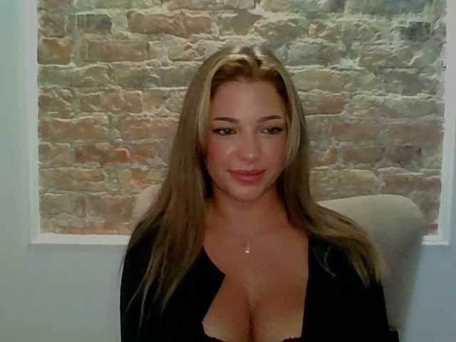 LilyTop live cam on BongaCams