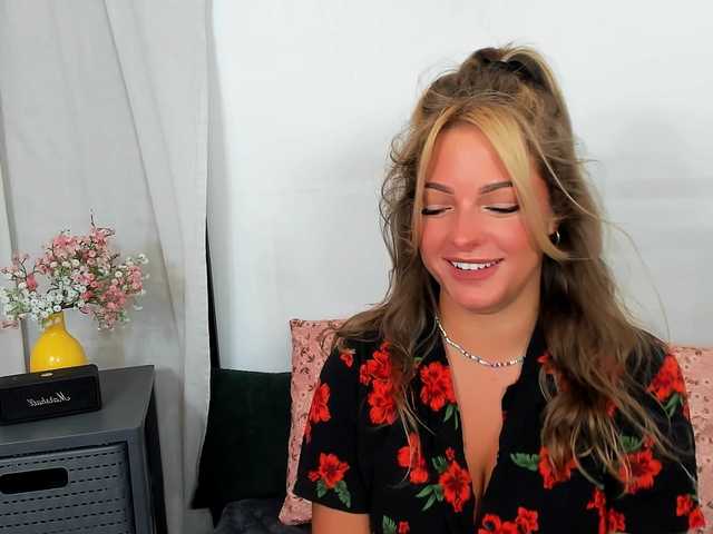 LilyTop live cam on BongaCams