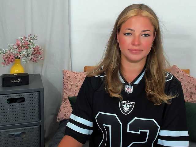 LilyTop live cam on BongaCams