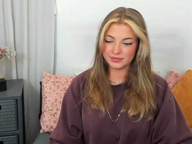 LilyTop live cam on BongaCams