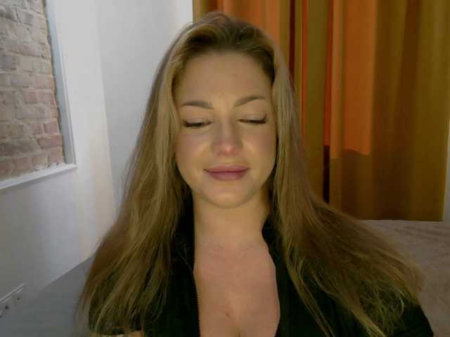 LilyTop live cam on BongaCams