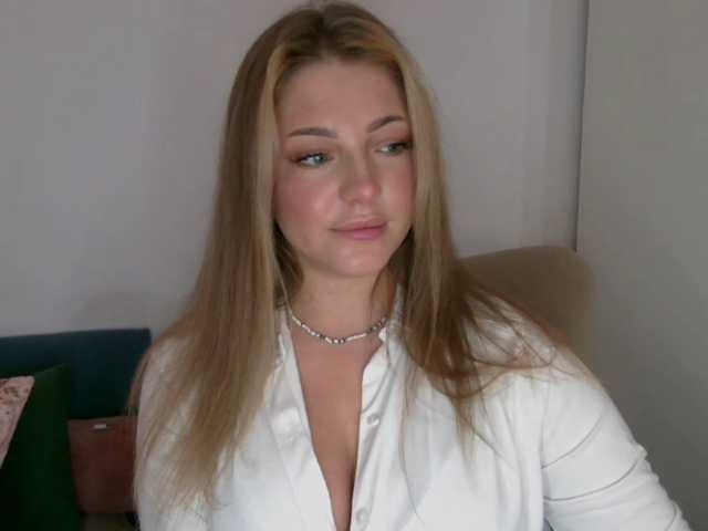 LilyTop live cam on BongaCams