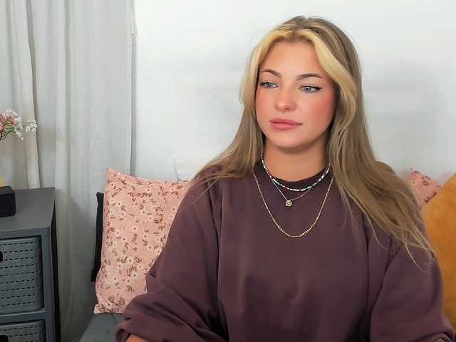 LilyTop live cam on BongaCams
