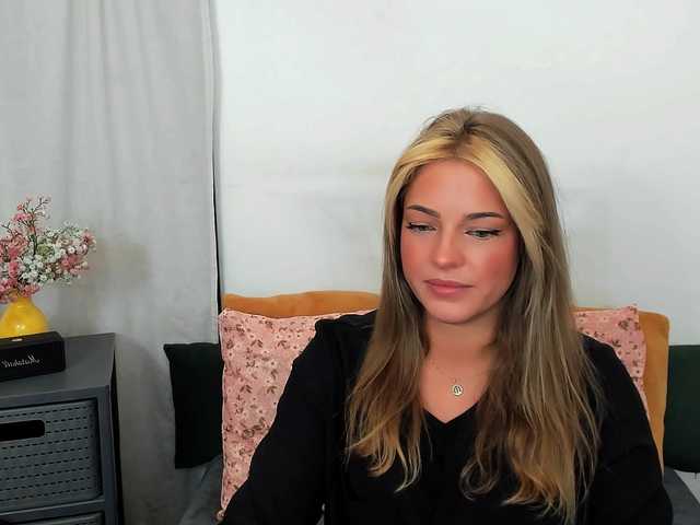 LilyTop live cam on BongaCams