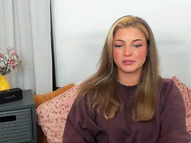 LilyTop live cam on BongaCams