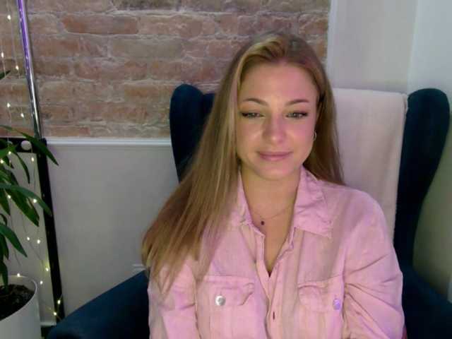 LilyTop live cam on BongaCams