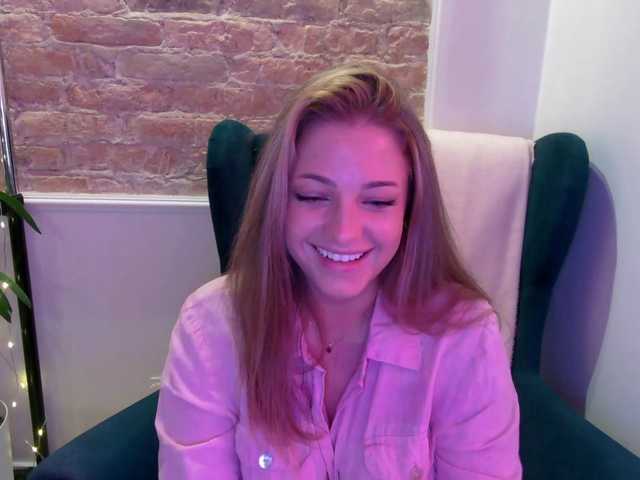 LilyTop live cam on BongaCams