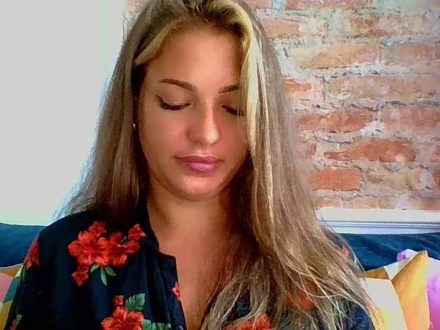 LilyTop live cam on BongaCams