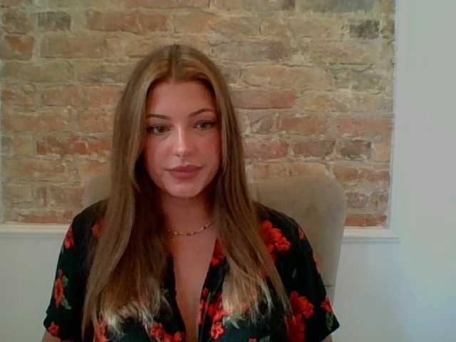 LilyTop live webcam show