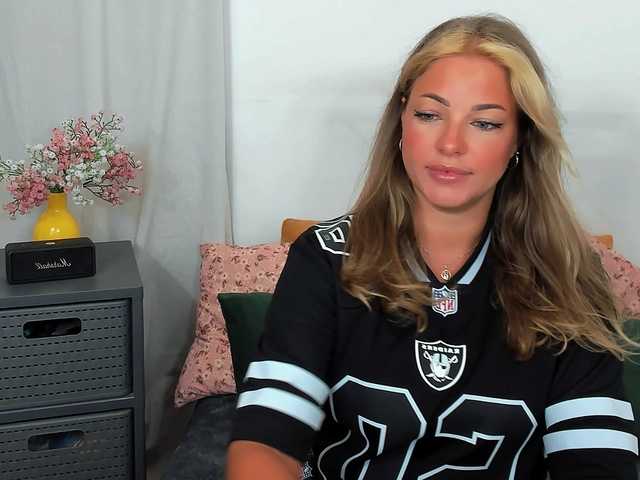 LilyTop live cam on BongaCams