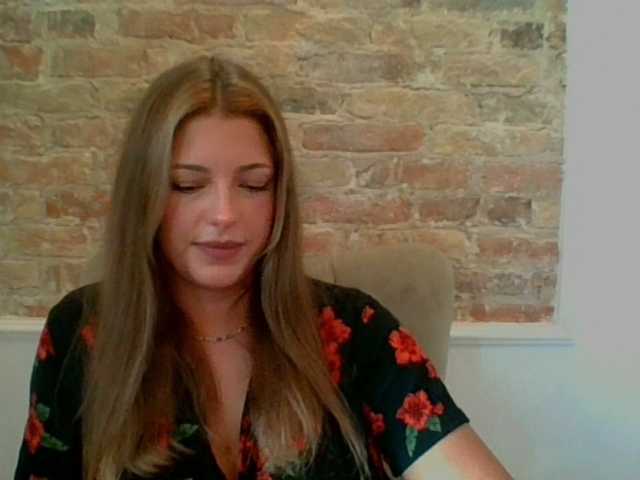 LilyTop live webcam show