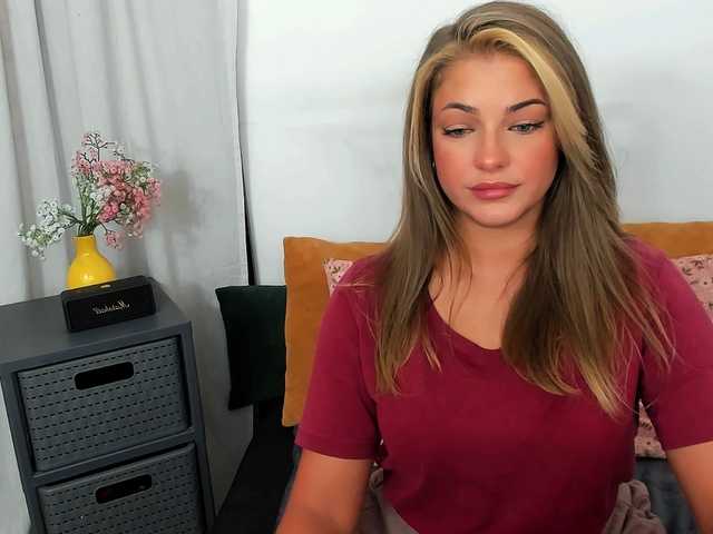 LilyTop live cam on BongaCams