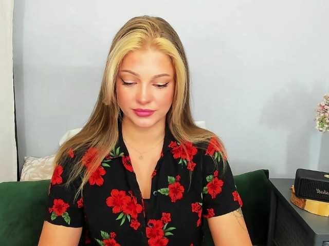 LilyTop live cam on BongaCams