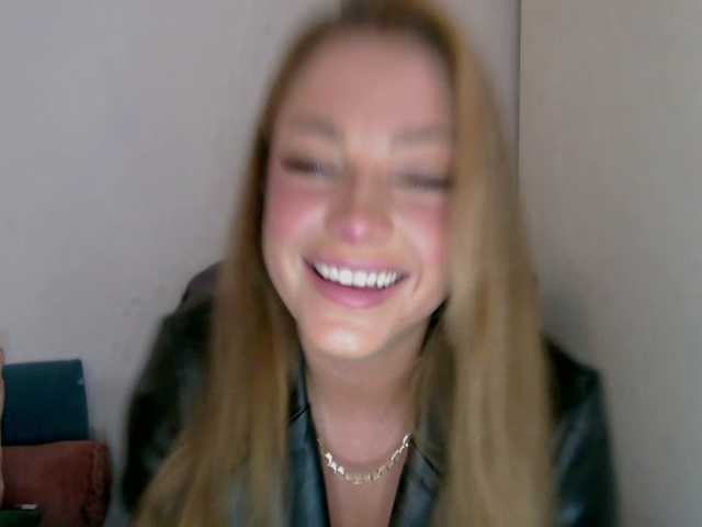 LilyTop live cam on BongaCams
