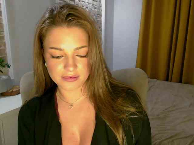 Modella: LilyTop