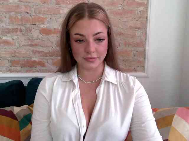 Model: LilyTop