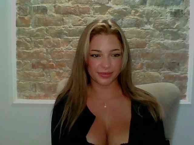 Model: LilyTop