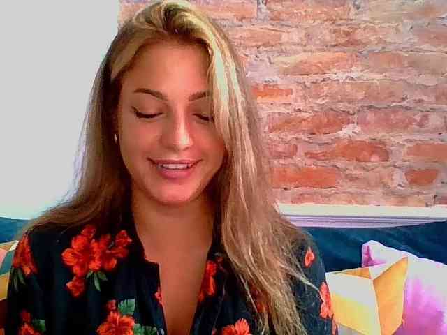 LilyTop Live Webcam on BongaCams