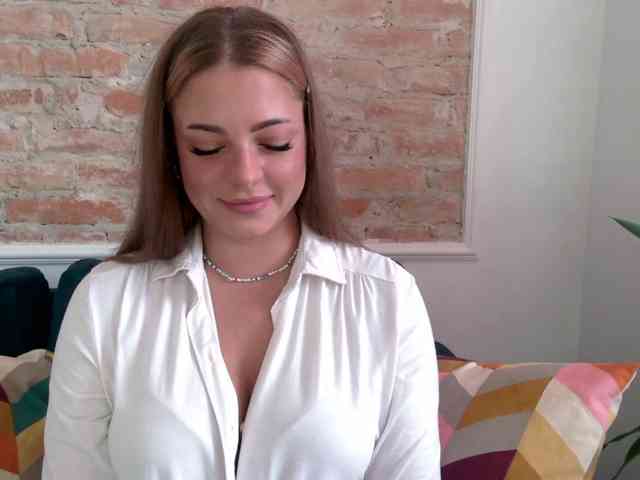 Model: LilyTop