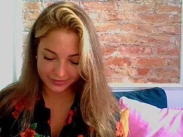 LilyTop Live Webcam on BongaCams