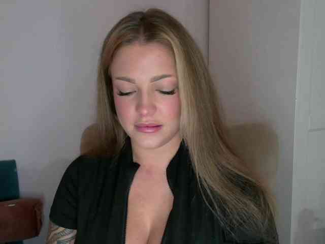 Model: LilyTop