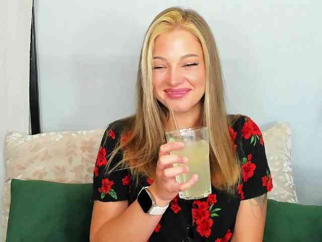 LilyTop