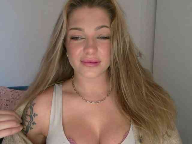 Model: LilyTop