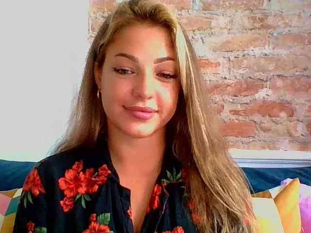 LilyTop Live Webcam on BongaCams