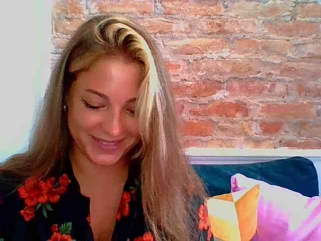 LilyTop Live Webcam on BongaCams