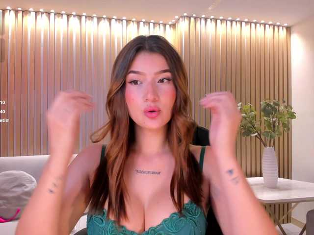 BellaThompson live cam on BongaCams