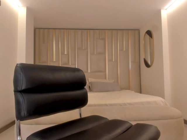 BellaThompson webcam