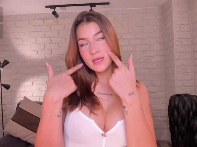 bellathompson online