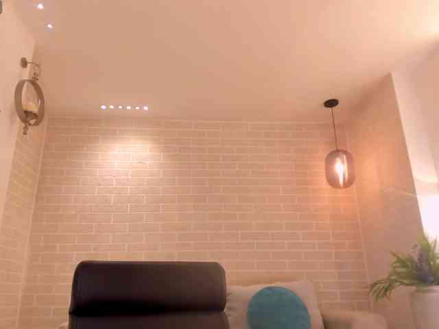 BellaThompson webcam