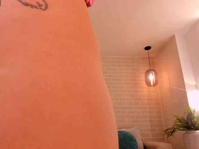 BellaThompson webcam