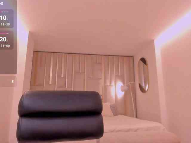 BellaThompson webcam