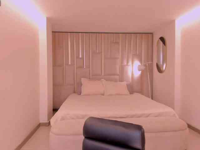 BellaThompson webcam
