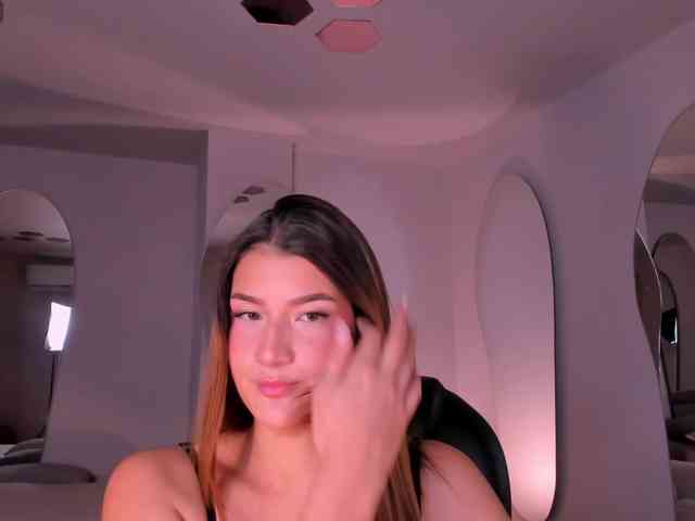 BellaThompson BellaThompson