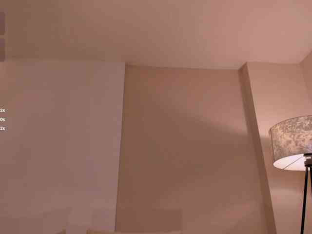 BellaThompson webcam